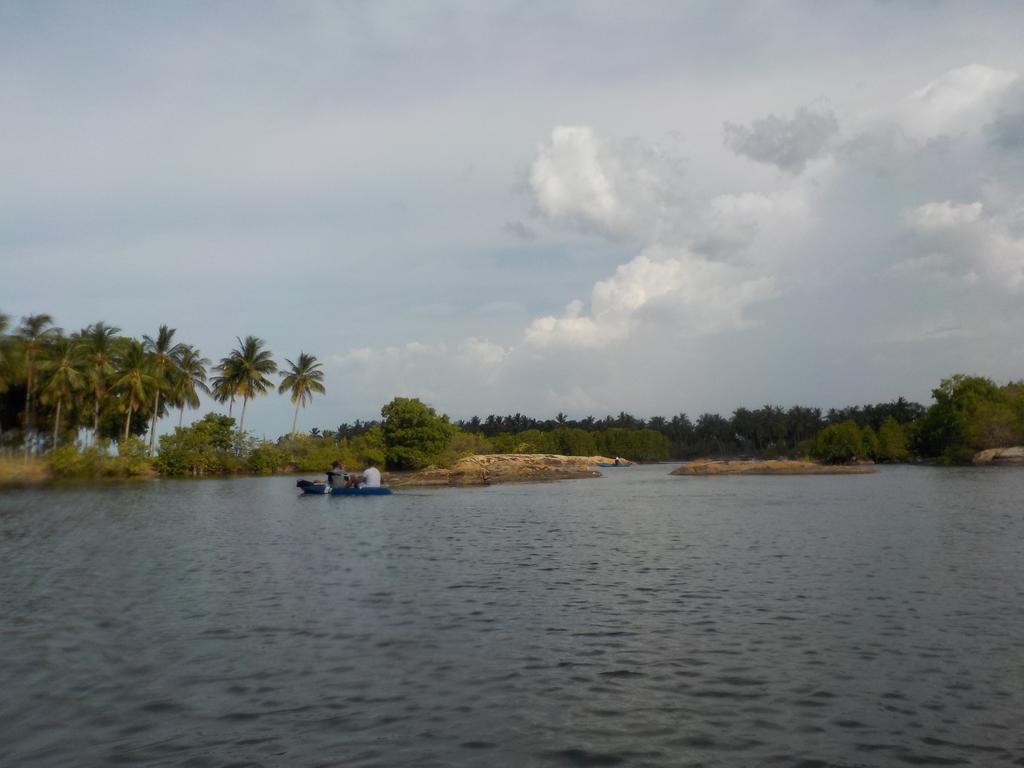Hotel Reef Pasikudah Nachivantivu Exterior foto