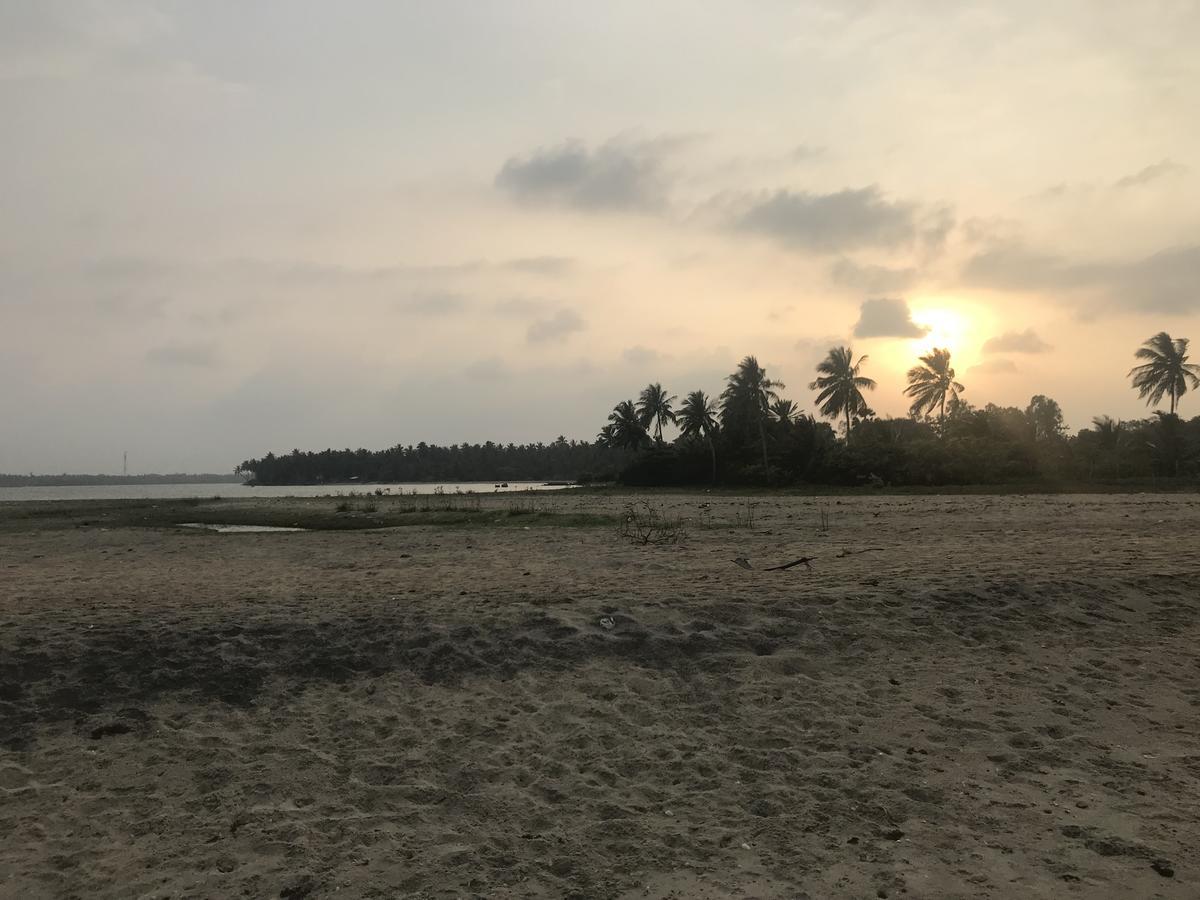 Hotel Reef Pasikudah Nachivantivu Exterior foto